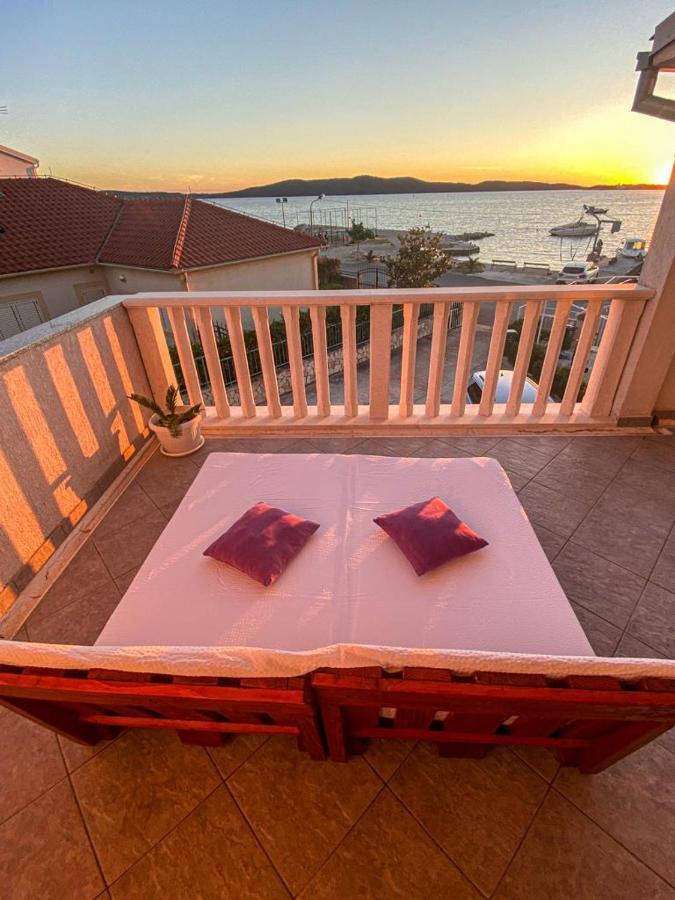 Apartman Luka Šibenik Exterior foto